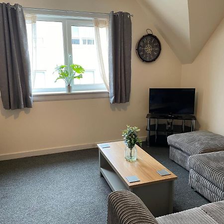 2 Bedroom Flat In Stornoway Town Centre エクステリア 写真