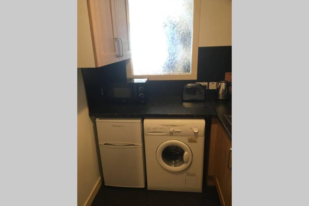 2 Bedroom Flat In Stornoway Town Centre エクステリア 写真