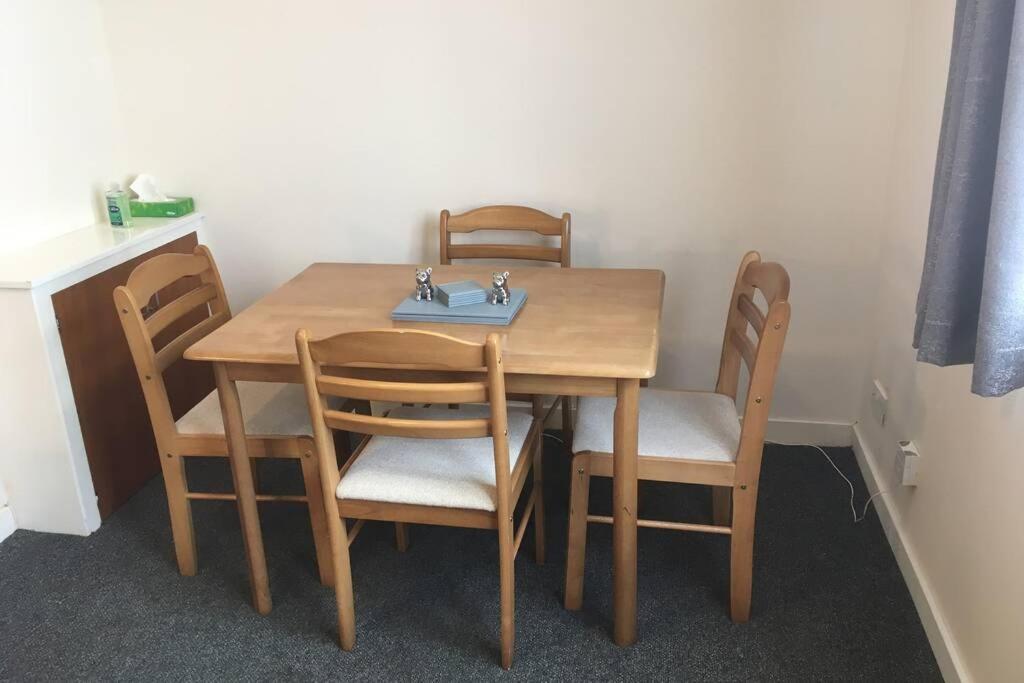 2 Bedroom Flat In Stornoway Town Centre エクステリア 写真