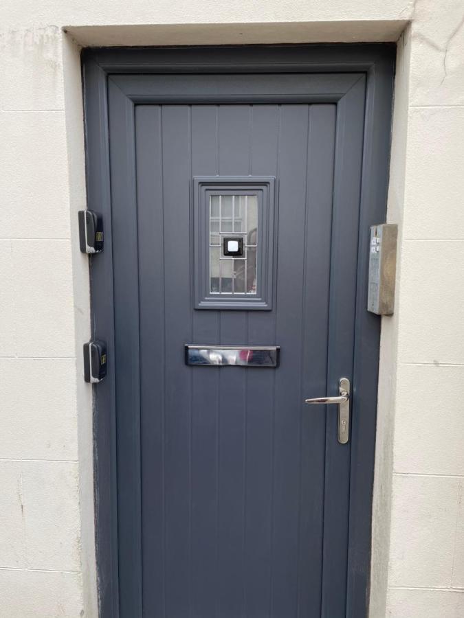 2 Bedroom Flat In Stornoway Town Centre エクステリア 写真