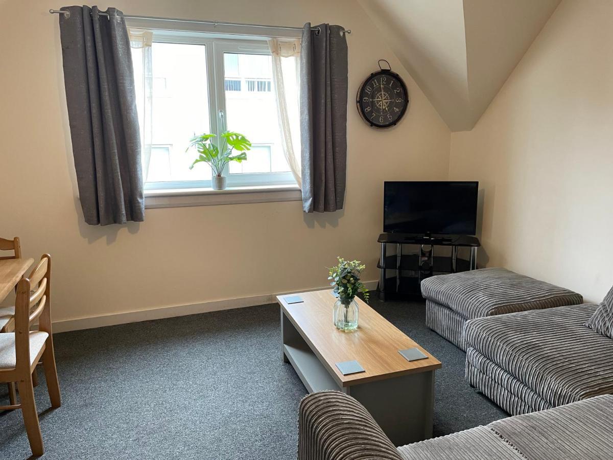 2 Bedroom Flat In Stornoway Town Centre エクステリア 写真